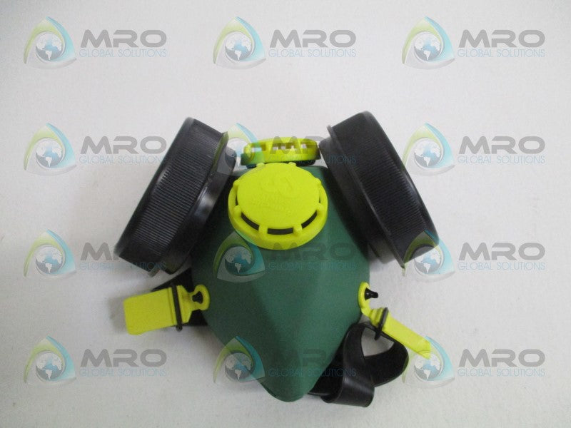 PROTECTOR RQ2000 HALF MASK TWIN RESPIRATOR SIZE: L *NEW IN BOX*