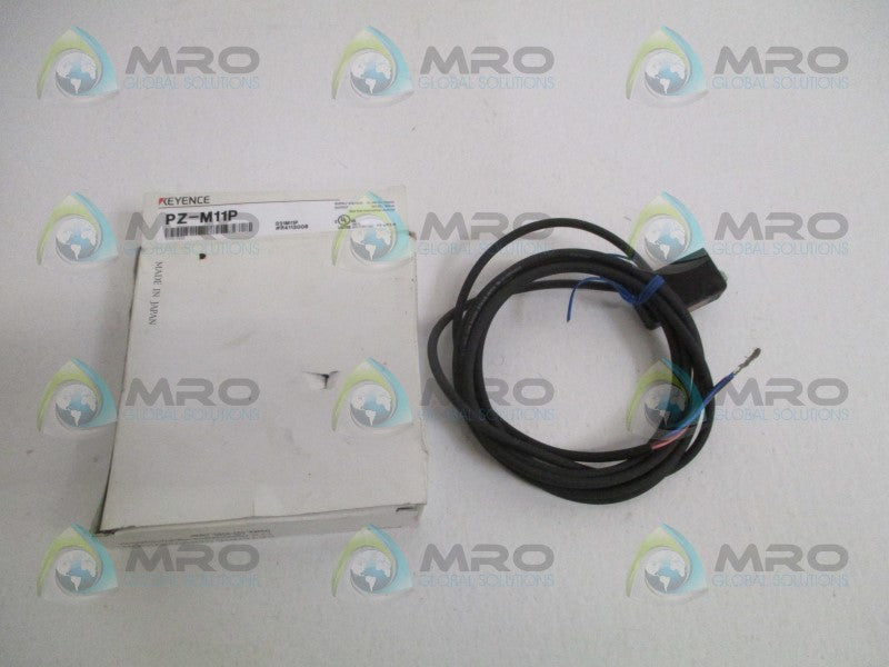 KEYENCE PZ-M11P PHOTOELECTRIC SENSOR *NEW IN BOX*