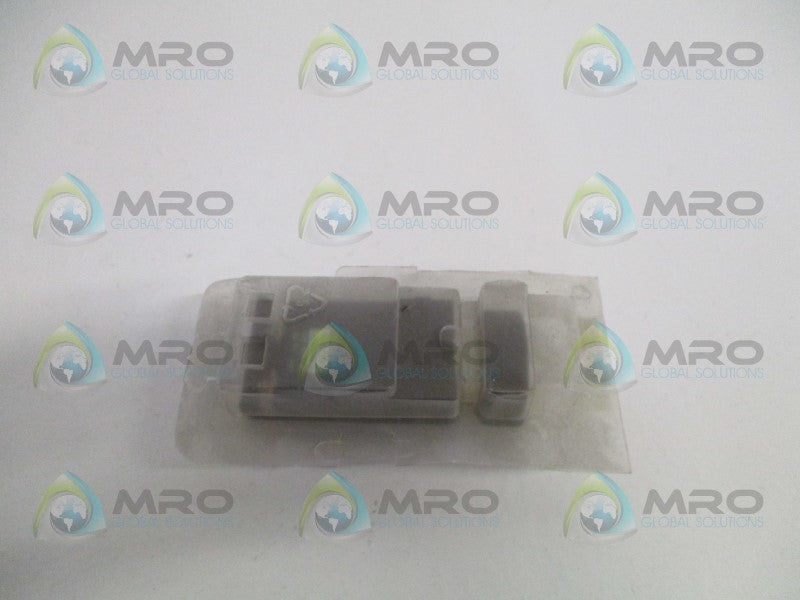 FUJI ELECTRIC DR22D0L-H3W WHITE ROUND PILOT LIGHT * NEW IN ORIGINAL PACKAGE *