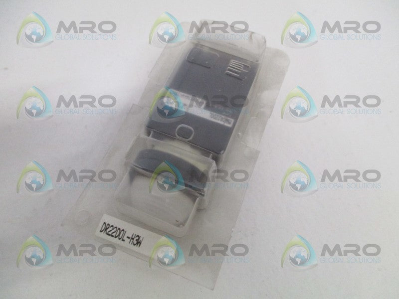 FUJI ELECTRIC DR22D0L-H3W WHITE ROUND PILOT LIGHT * NEW IN ORIGINAL PACKAGE *