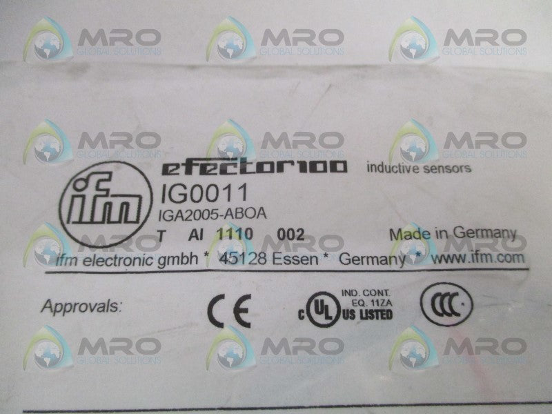 IFM EFECTOR IG0011 INDUCTIVE PROXIMITY SENSOR * NEW IN FACTORY BAG *