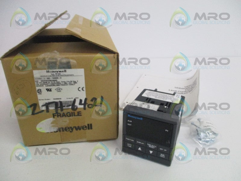 HONEYWELL UDC2000 MINI-PRO DC200H-2-000-1D0000-0 TEMP. CONTROLLER *NEW IN BOX*