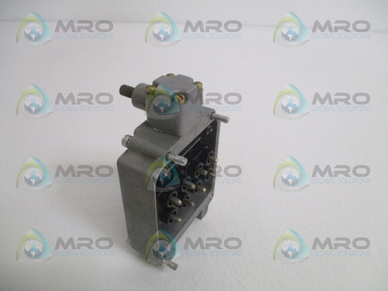 MICRO SWITCH 301LS2 (GREY) *USED*