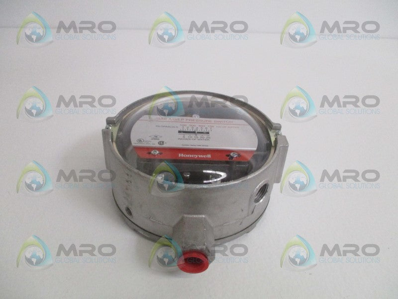 HONEYWELL C437D2003 GAS A/G/LP PRESSURE SWITCH *NEW NO BOX*