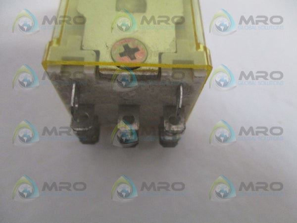 IDEC RH3B-U RELAY 240VAC  UNMP