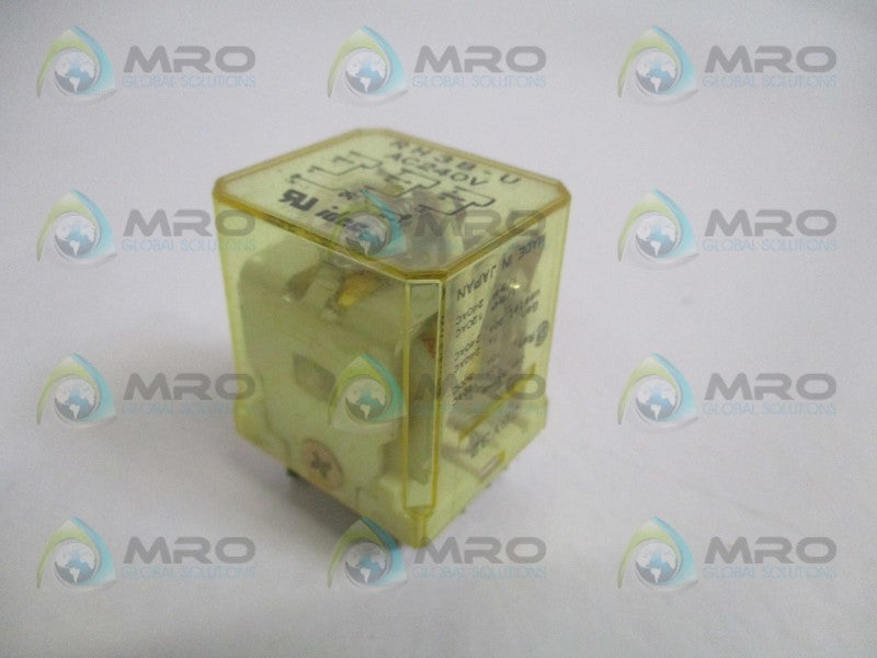 IDEC RH3B-U RELAY 240VAC  UNMP