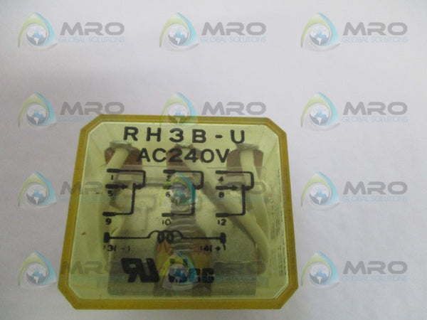 IDEC RH3B-U RELAY 240VAC  UNMP