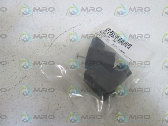 LOT OF 2 MAC CONNECTOR PLUG E45007 *NEW NO BOX*