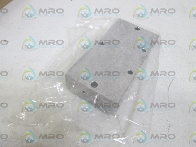 VERSA VALVE SUBPLATE ASSEMBLY M-440-A *NEW IN BOX*