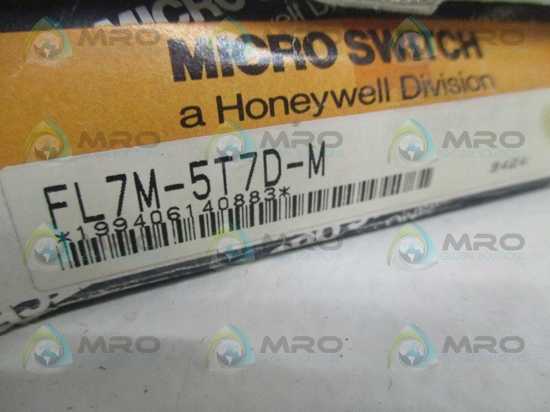 MICRO SWITCH FL7M-5T7D-M PROXIMITY SWITCH  NSMP
