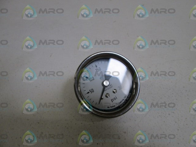 MC DANIEL CONTROLS, INC. GAUGE 1/8" NPT 0-300PSI Q3GC 1/8" *NEW IN BOX*