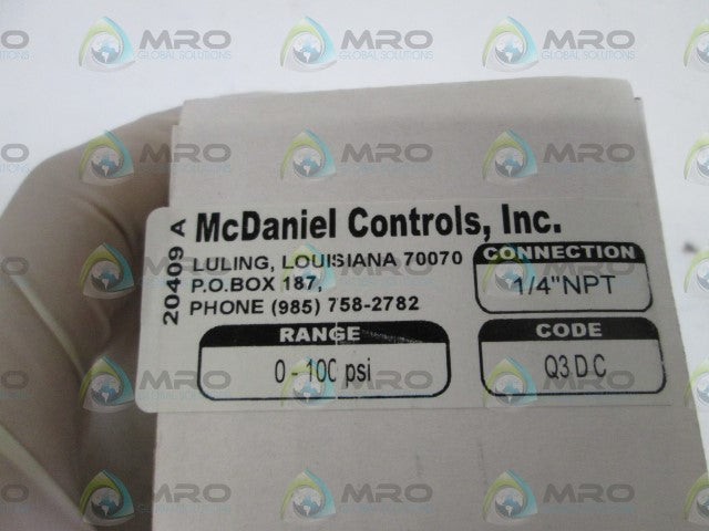 MC DANIEL CONTROLS, INC. GAUGE 1/4" NPT 0-100PSI Q3DC *NEW IN BOX*