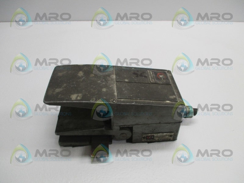 CUTLER HAMMER 10251H43B FOOT SWITCH  UNMP