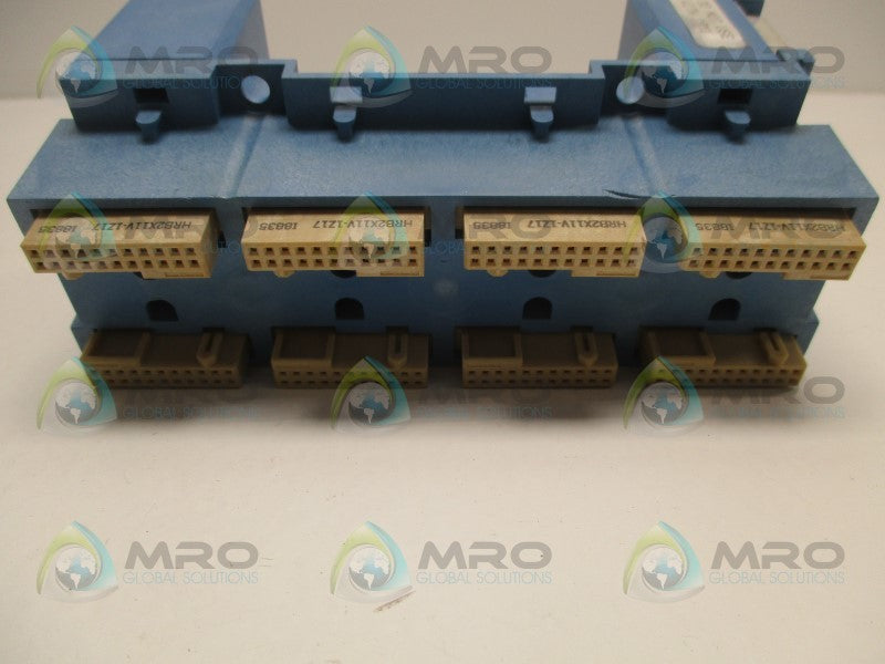 FOXBORO P0400FC 8-SLOT CELL BUS  NSNP