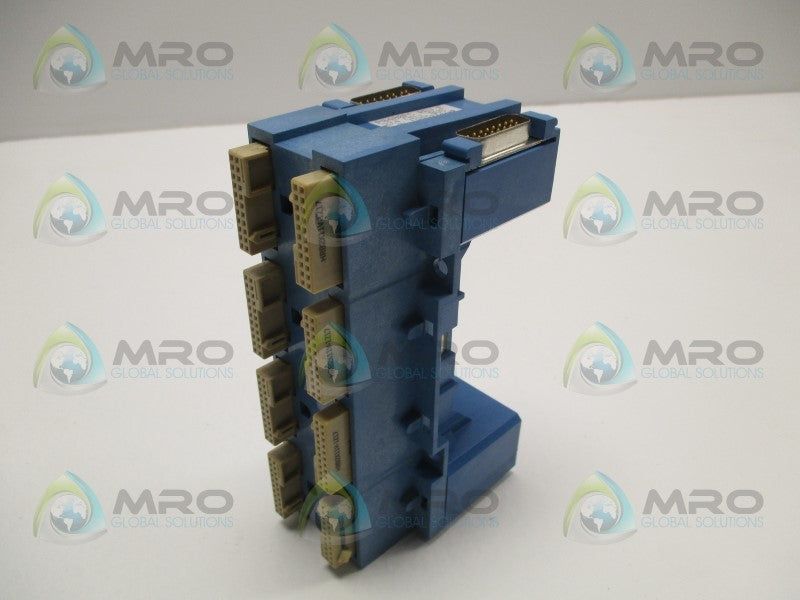 FOXBORO P0400FC 8-SLOT CELL BUS  NSNP