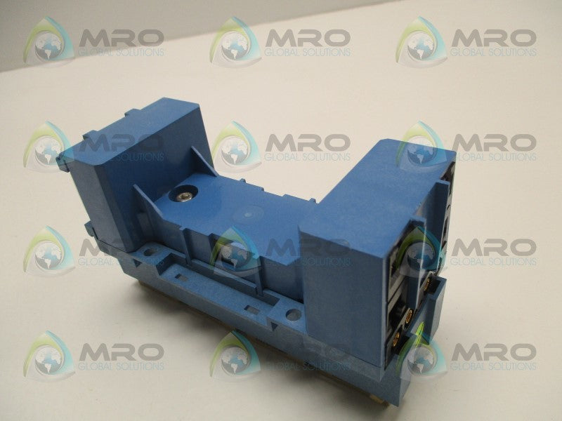 FOXBORO P0400FC 8-SLOT CELL BUS  NSNP