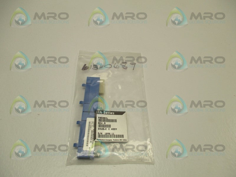 FOXBORO P0500XL 4-SLOT CONNECTOR ASSEMBLY  NSNP IN FACTOR BAG