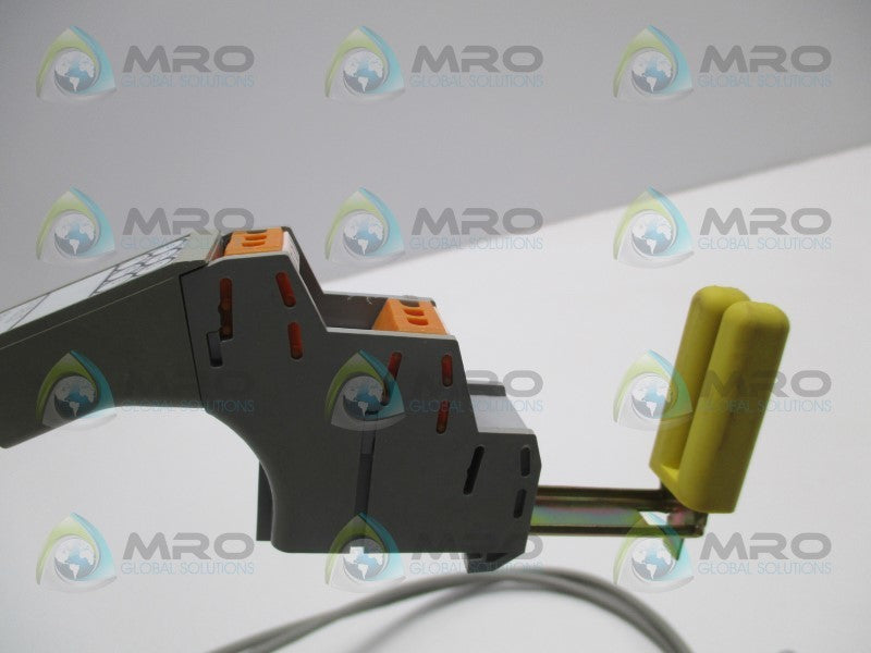 FOXBORO P0800DA FIELDBUS TERMINAL BLOCK CABLE (AS PICTURED)  NSNP