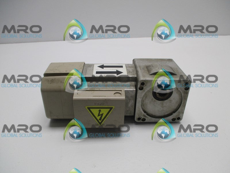 SUMITOMO RNYM006-17-B-100 INDUCTION GEARMOTOR RPM: 1400 HP: 4  UNMP
