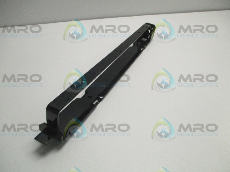 RUBBERMAID FGHBRKTK MOUNTING BRACKET  NSMP
