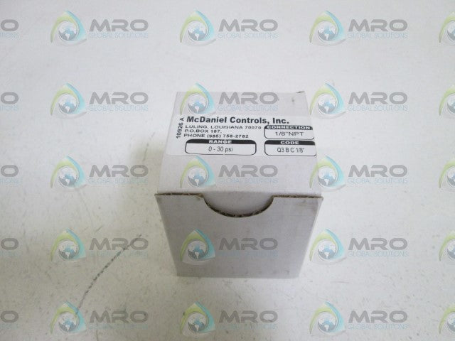 MC DANIEL CONTROLS, INC. GAUGE 1/8" NPT 0-30PSI Q3BC 1/8" *NEW IN BOX*
