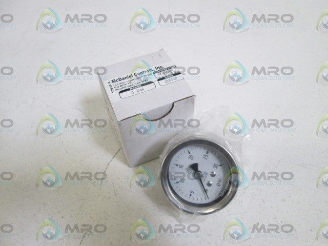 MC DANIEL CONTROLS, INC. GAUGE 1/8" NPT 0-30PSI Q3BC 1/8" *NEW IN BOX*