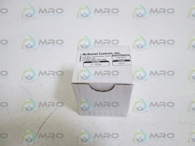 MC DANIEL CONTROLS, INC. GAUGE 1/4" NPT 0-100PSI Q3DC *NEW IN BOX*