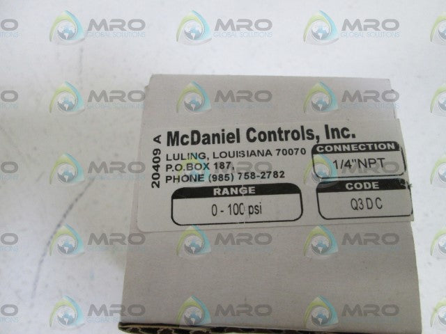 MC DANIEL CONTROLS, INC. GAUGE 1/4" NPT 0-100PSI Q3DC *NEW IN BOX*