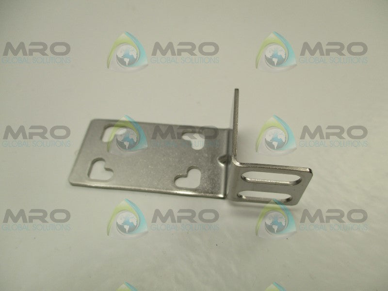 KEYENCE PZ-B22 MOUNTING BRACKET * NEW IN BOX *
