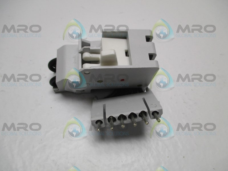 ABB 1SDAO13856R1 K5AS AUXILIARY SWITCH * NEW IN ORIGINAL PACKAGE *