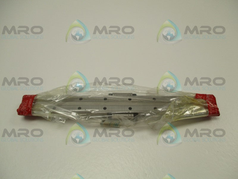 THK HRW17CR1UUC1M+310LM YN6K112 LINEAR GUIDE RAIL BLOCK * NEW IN  FACTORY BAG *