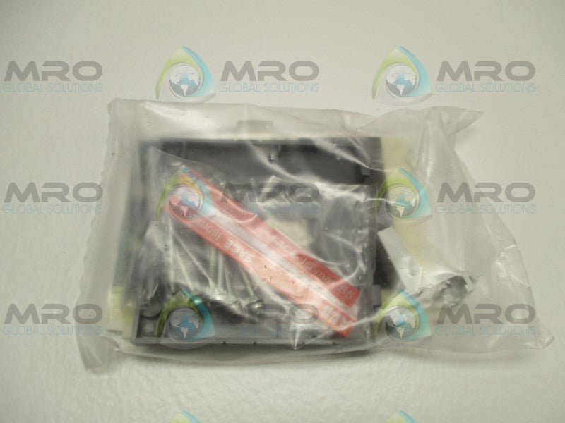 ABB 1SDA043500R1 KIT COVER + OPERATING LEVER * NEW IN FACTORY BAG *