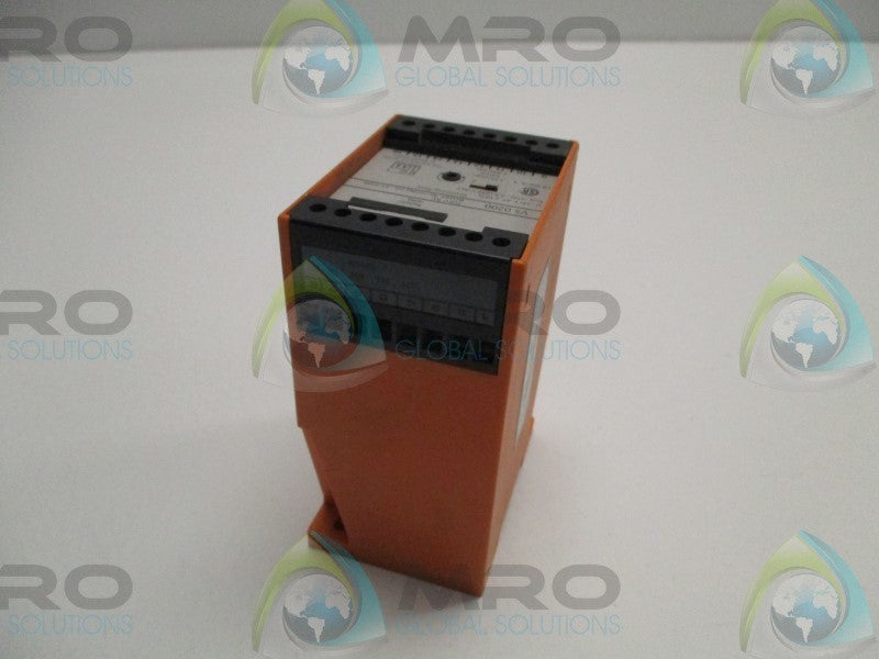 IFM EFECTOR VS0200 FLOW SWITCH CONTROLLER * USED *