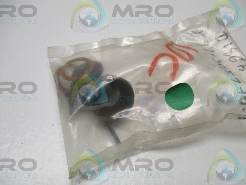 AMPHENOL 97-3057-10-6 CABLE CLAMP * NEW IN FACTORY BAG *
