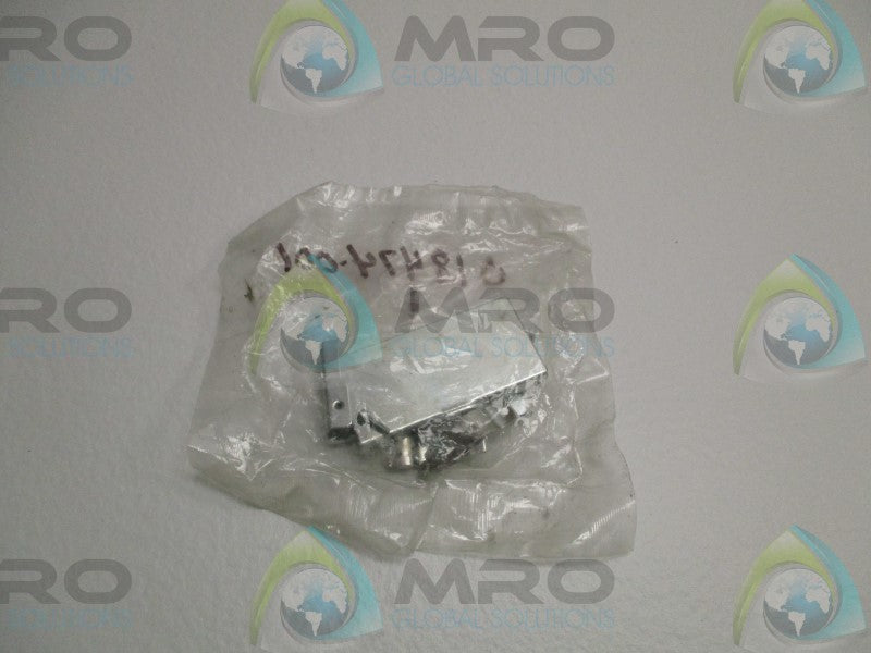 AMP 202383-1 CONNECTOR * NEW IN FACTORY BAG *