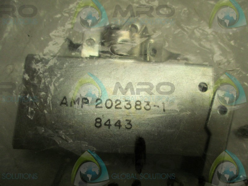 AMP 202383-1 CONNECTOR * NEW IN FACTORY BAG *