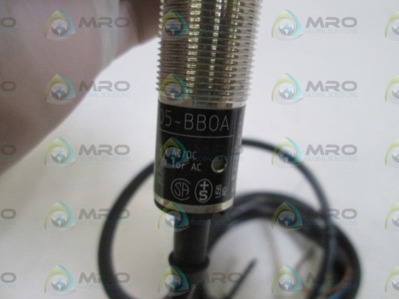 IFM EFECTOR IGA2005-BBOA INDUCTIVE PROXIMITY SENSOR (AS PICTURED) *NEW IN BOX*