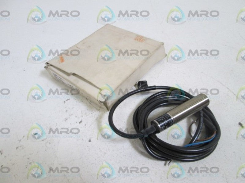 IFM EFECTOR IGA2005-BBOA INDUCTIVE PROXIMITY SENSOR (AS PICTURED) *NEW IN BOX*