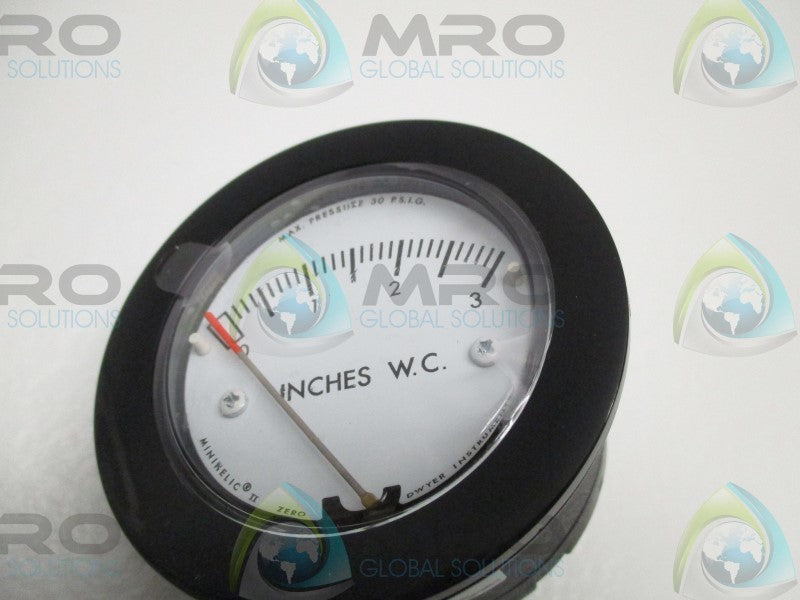 DWYER 2-5003 GAGE 0-3" W.C. * NEW IN ORIGINAL PACKAGE *