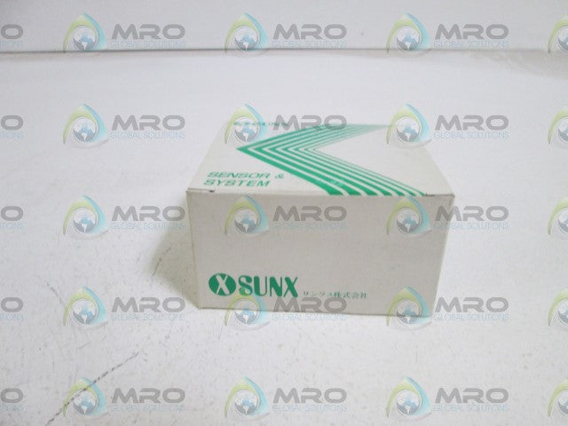 SUNX DIGITAL VACUUM SENSOR DP2-40E *NEW IN BOX*