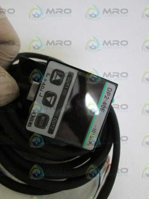 SUNX DIGITAL VACUUM SENSOR DP2-40E *NEW IN BOX*
