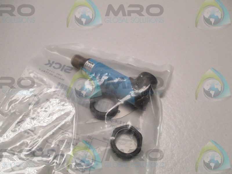 SICK VTE18-4P4940 PHOTOELECTRIC PROXIMITY SENSOR * NEW IN FACTORY BAG *