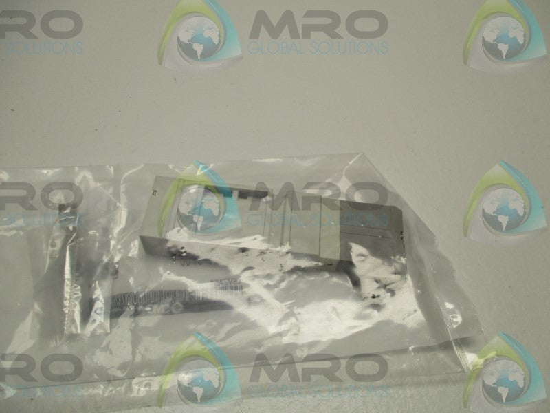 SMC SV2200-5FUD SOLENOID VALVE * NEW IN FACTORY BAG *