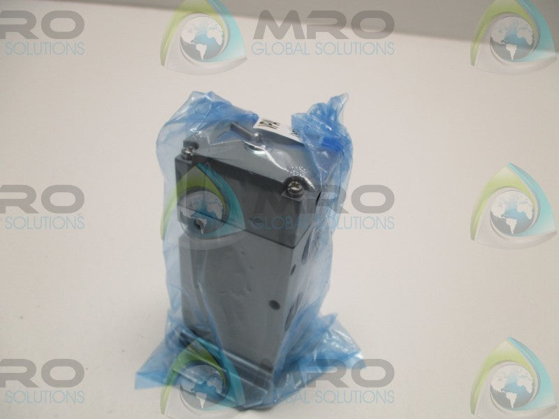 SMC VPA542-1-03A AIR PILOT VALVE * NEW IN FACTORY BAG *