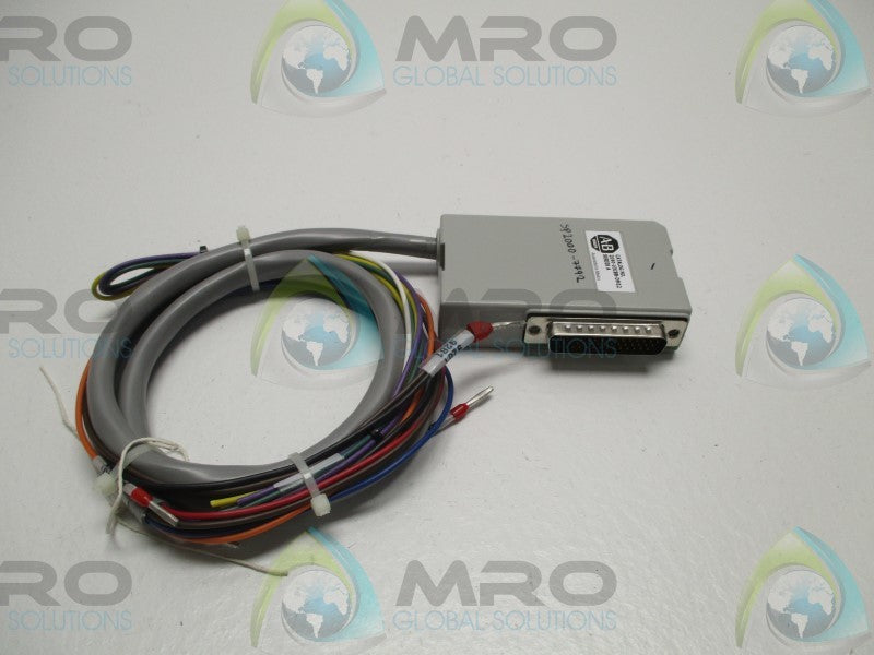 ALLEN BRADLEY 2090-U3CBB-DM12 BREAKOUT BOARD  UNMP
