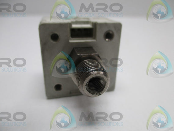 SMC ZSE30-01-25-M DIGITAL PRESSURE SWITCH * USED *