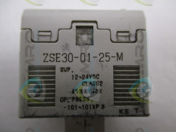 SMC ZSE30-01-25-M DIGITAL PRESSURE SWITCH * USED *