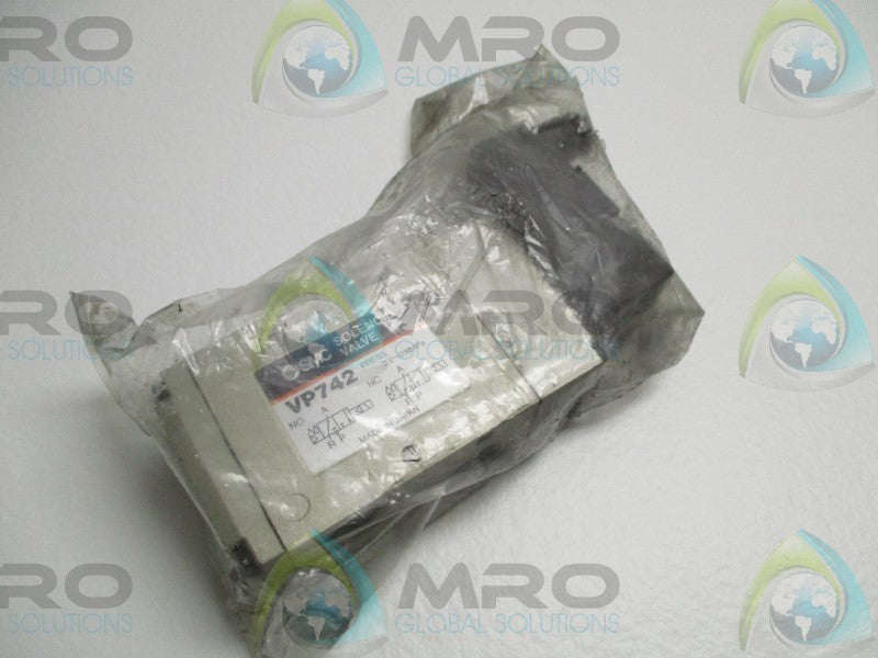 SMC VP742-5DZ-04A SOLENOID VALVE  NSMP