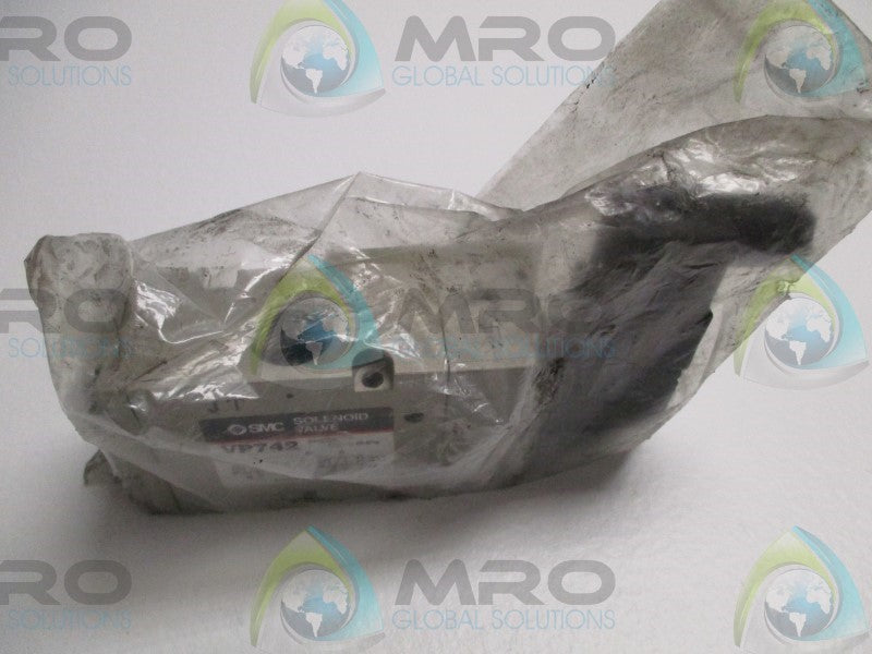 SMC VP742-5DZ-04A SOLENOID VALVE  NSMP