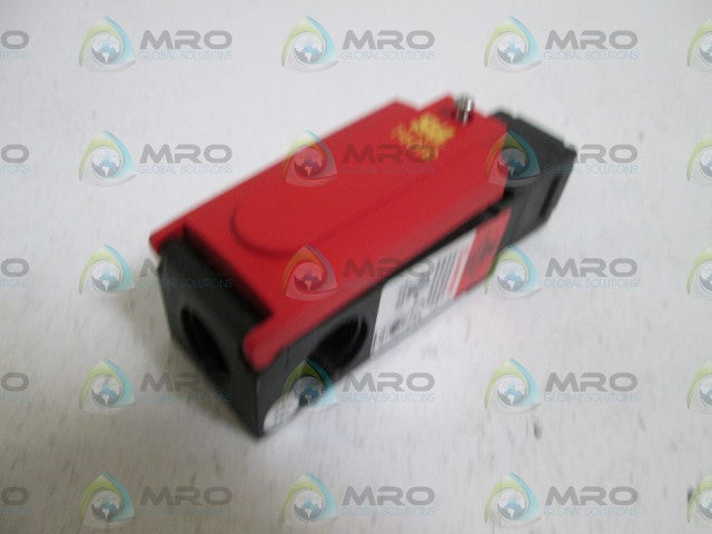 STI T4012-022 SAFETY SWITCH *NEW NO BOX*